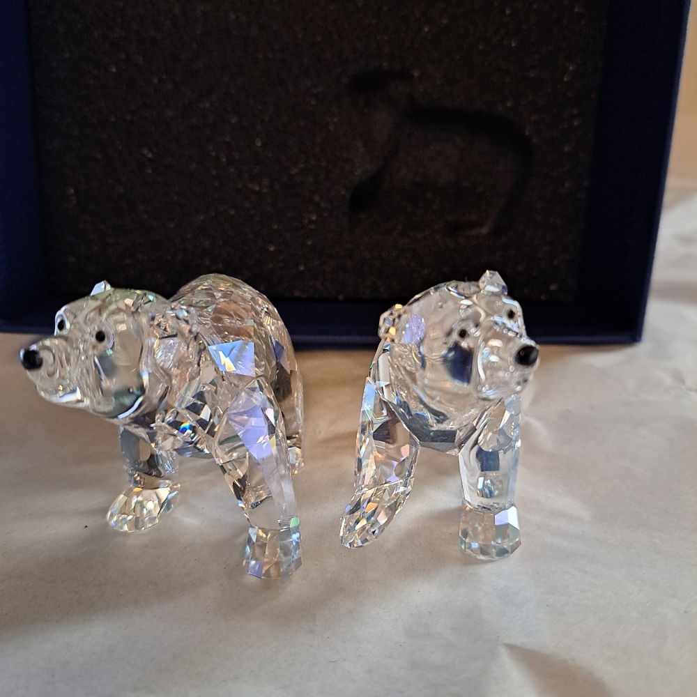 Swarovski SCS 2011 Polar bear cubs w boxes and  COA